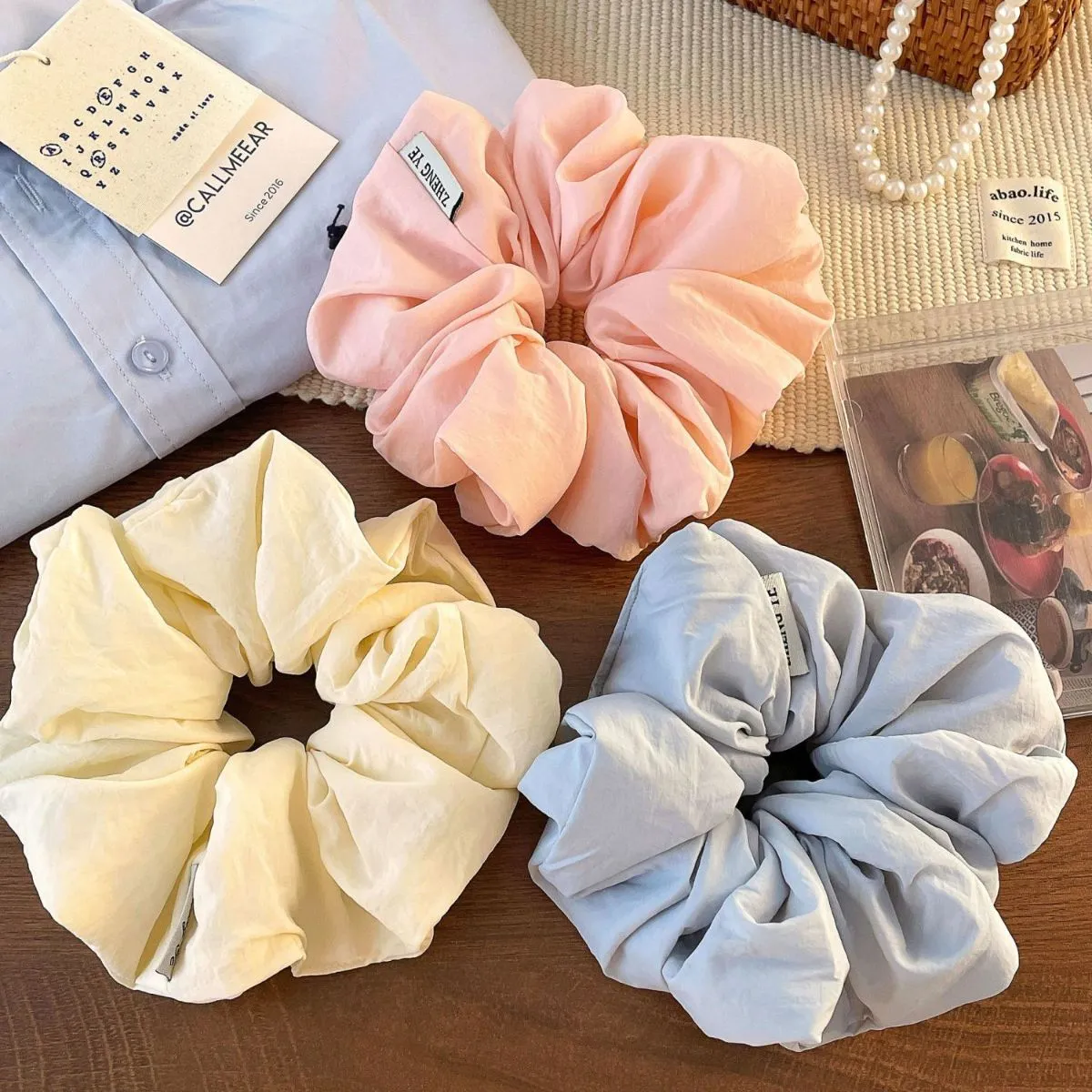 Oversized Bubble Scrunchie for Women – Extra Large Ruched Puffy Hair Tie, Elegant Messy Bun Ponytail Holder, Versatile Minimalist Hair Accessory for Daily Wear